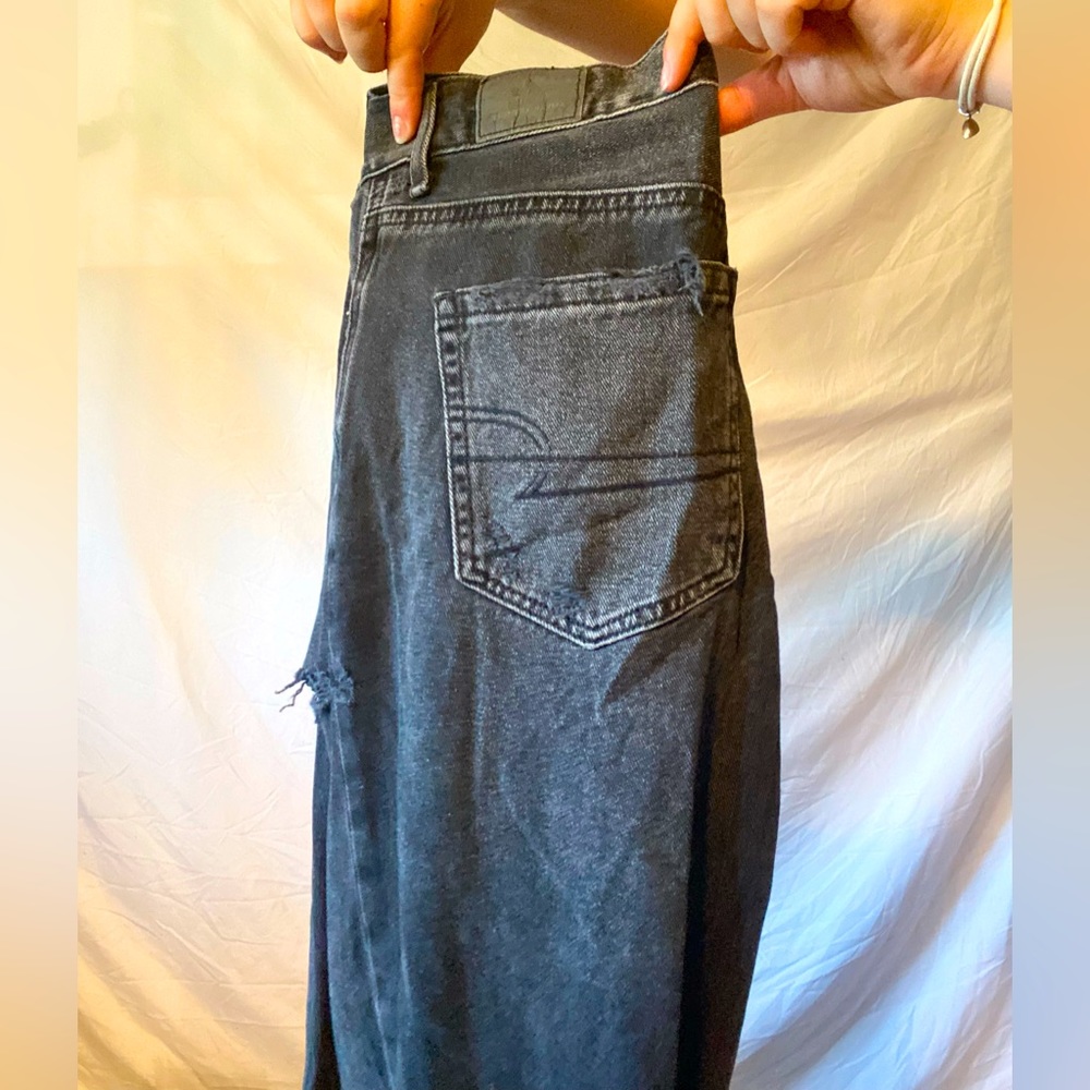 🐧Black Distressed Mom Jeans🐧